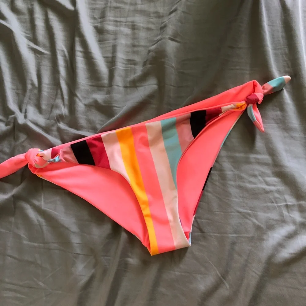 ⚡️⚡️ SOLID & STRIPED 🌞 bottoms